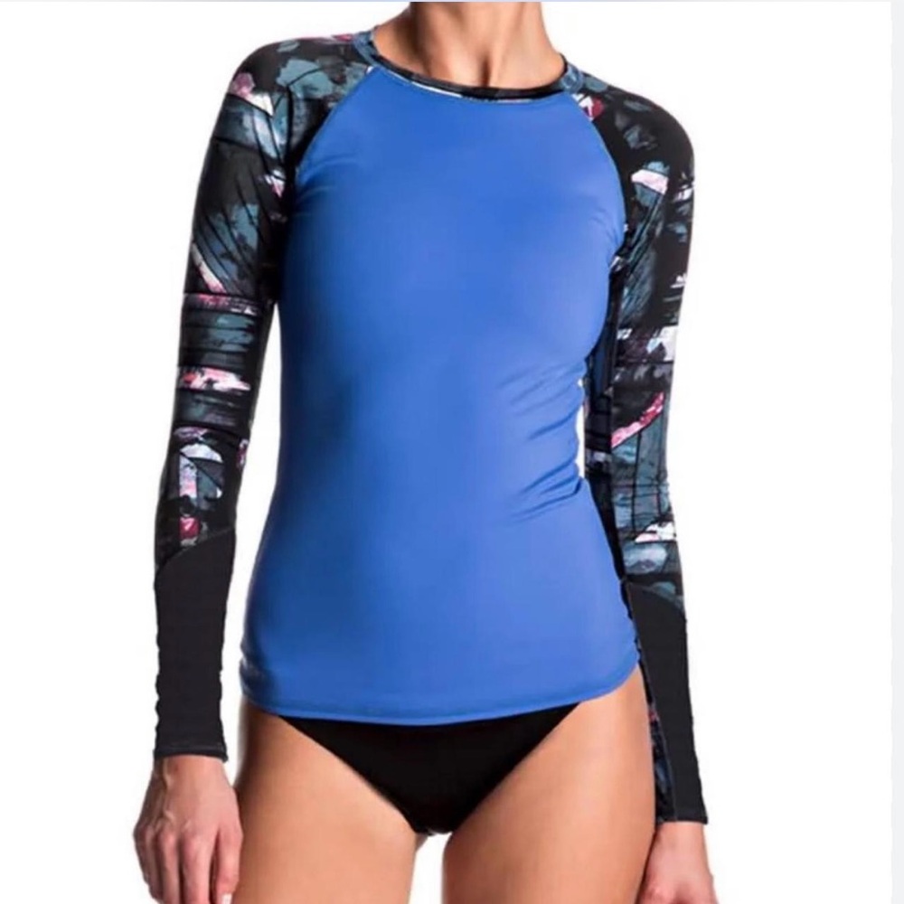 Roxy Fitted Blue and Black Raglan Long Sleeve Rash Guard Size Small